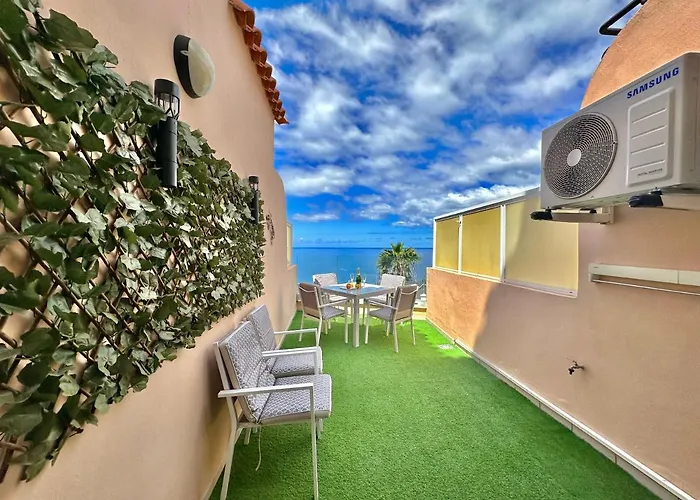 Ocean Cliff House شقة *