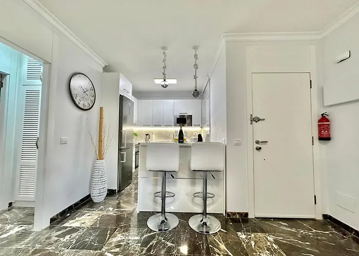 Ocean Cliff House Apartament *