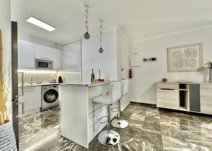 Ocean Cliff House Apartament *