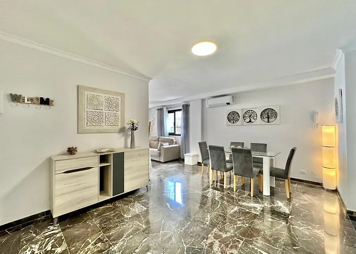 Ocean Cliff House Apartament *