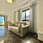 Ocean Cliff House 아파트